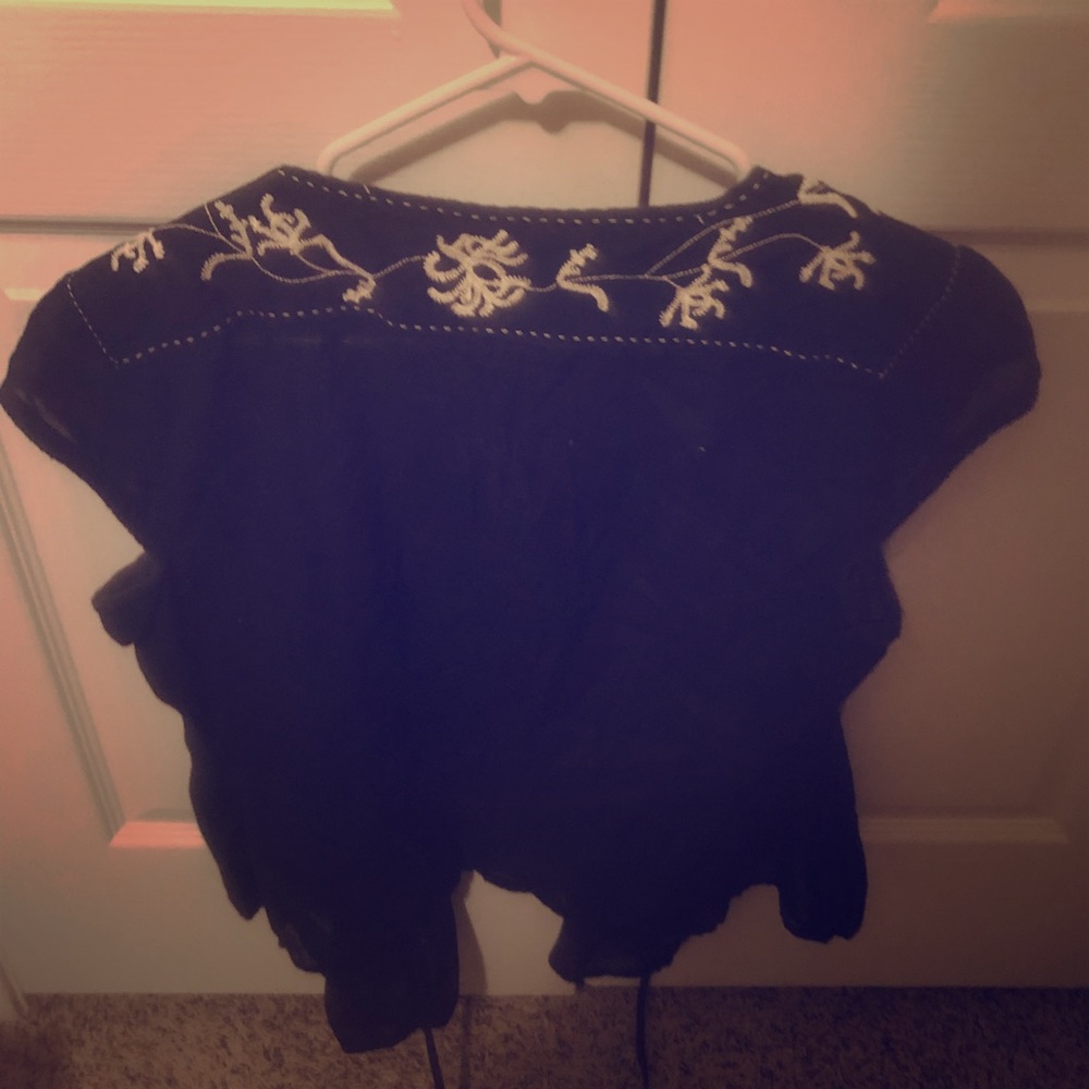 Cute black, Gap wrap blouse with embroidery